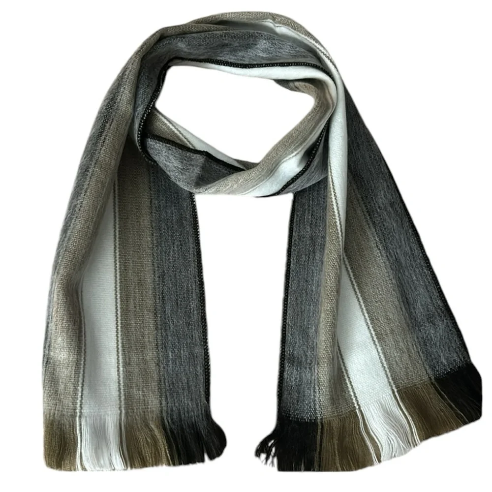 Beautiful alpaca scarf from Ecuador - Picture 2 of 11